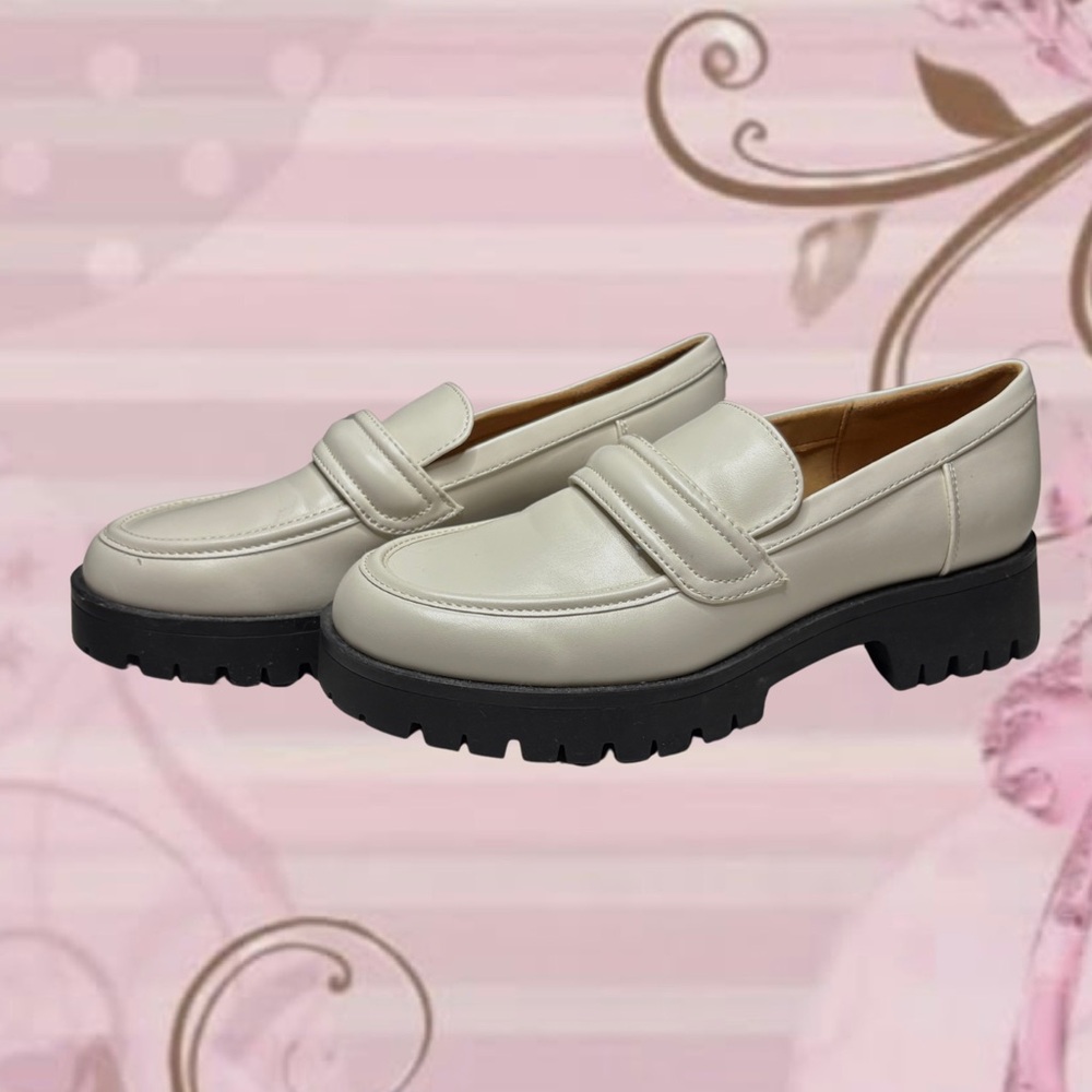 Cream Colored Nine West Women’s Loafers